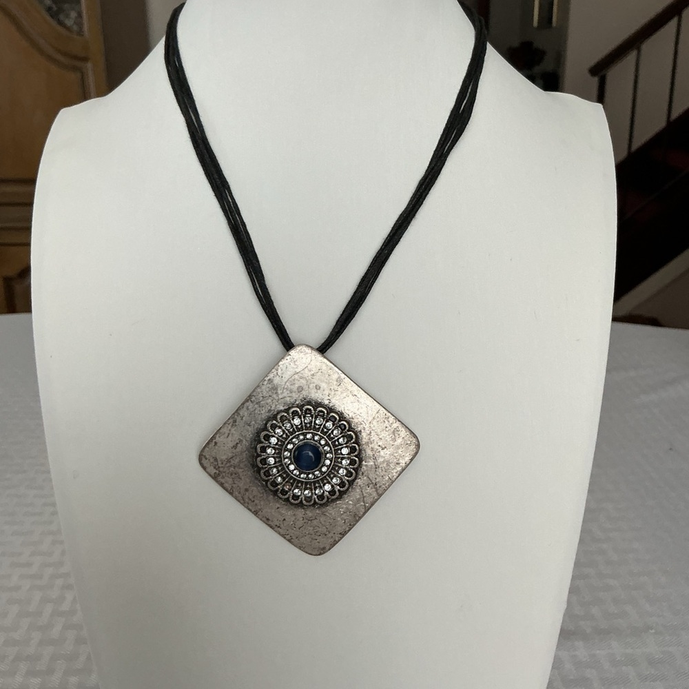 Diamond Shape Silver Tone Pendant Necklace